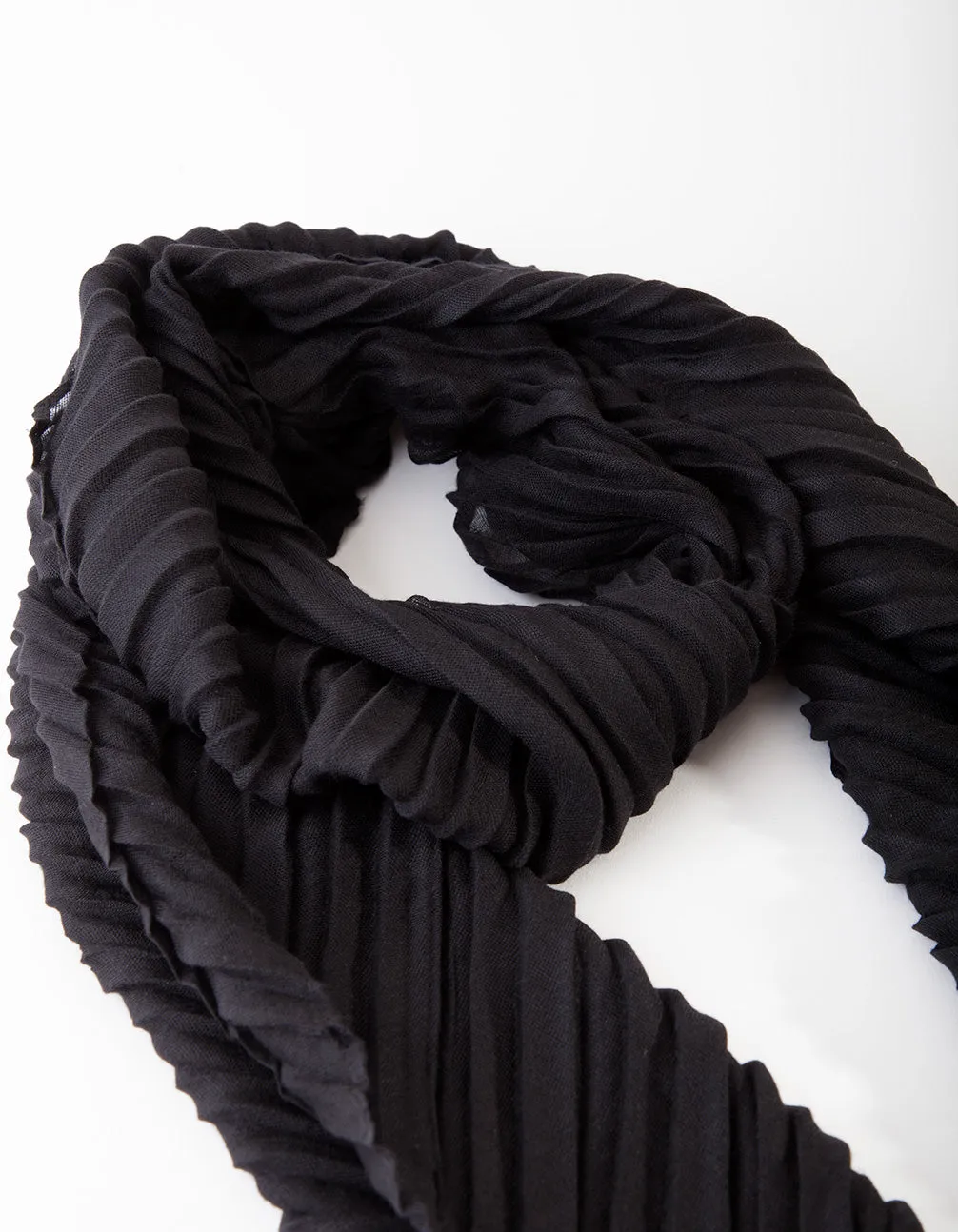 Black Long Plisse Scarf